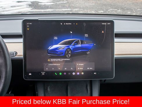 Used 2022 Tesla Model 3 Standard Range image 16