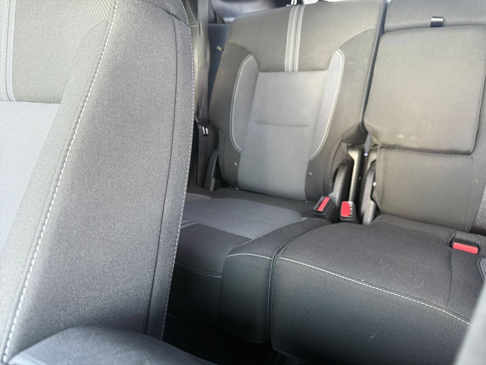 Used 2025 Chevrolet Blazer LT FWD image 39