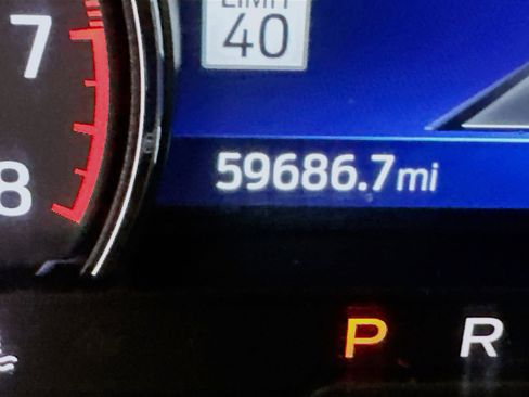 Used 2022 Ford Explorer Limited image 19