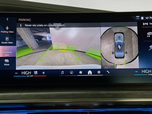 Certified 2025 BMW 740i image 14