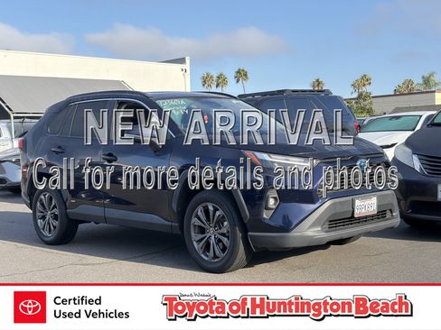 Used 2022 Toyota RAV4 XLE Premium AWD/4WD image 1