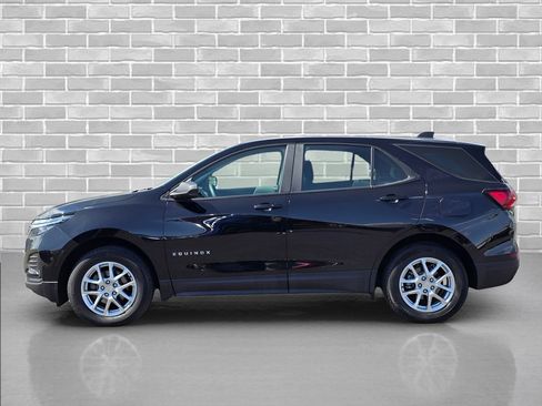 Used 2023 Chevrolet Equinox LS w/ LPO, Cargo Package FWD image 2