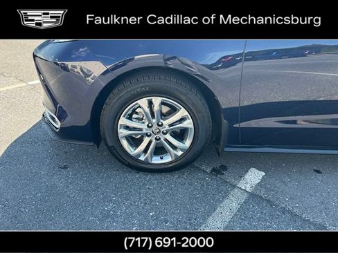 Used 2023 Toyota Sienna Platinum AWD/4WD image 33