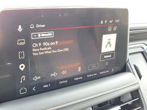 Used 2023 GMC Yukon XL AT4 w/ AT4 Premium Plus Package AWD/4WD image 22