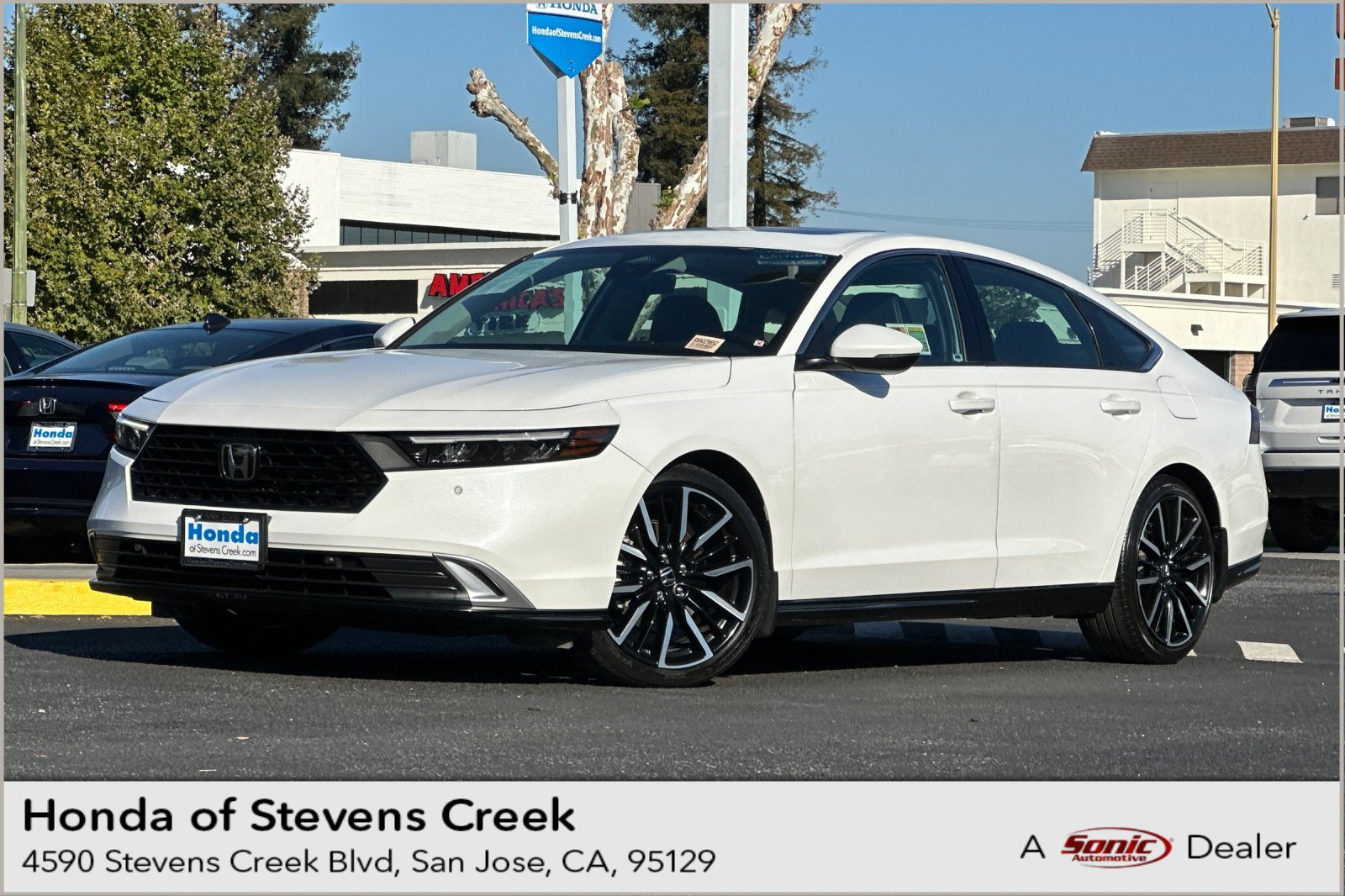 Used 2025 Honda Accord Touring image 1