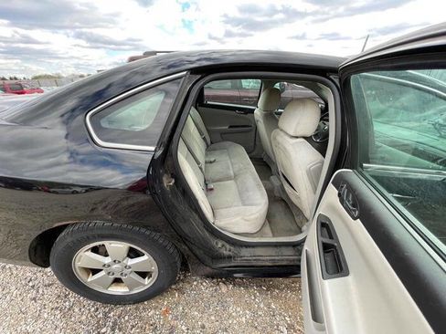 Used 2010 Chevrolet Impala LT FWD image 27