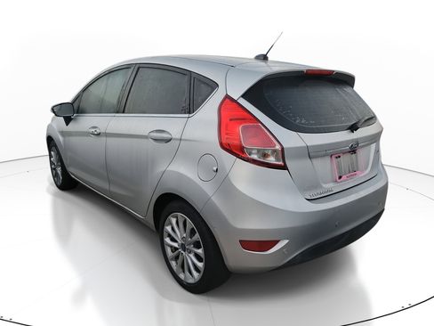 Used 2017 Ford Fiesta Titanium image 7