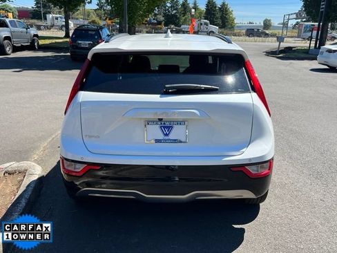 Used 2023 Kia Niro Wind w/ Wind Preserve Package FWD image 6
