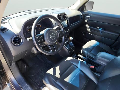 Used 2015 Jeep Patriot High Altitude AWD/4WD image 7