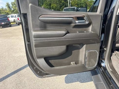 Used 2024 Chevrolet Silverado 1500 RST w/ Dark Appearance Package AWD/4WD image 14
