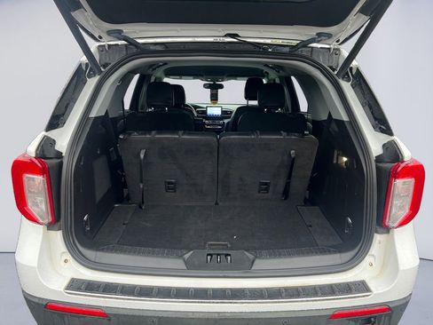 Used 2023 Ford Explorer Limited image 19