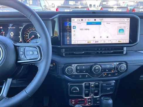 New 2026 Jeep Gladiator Rubicon AWD/4WD image 7