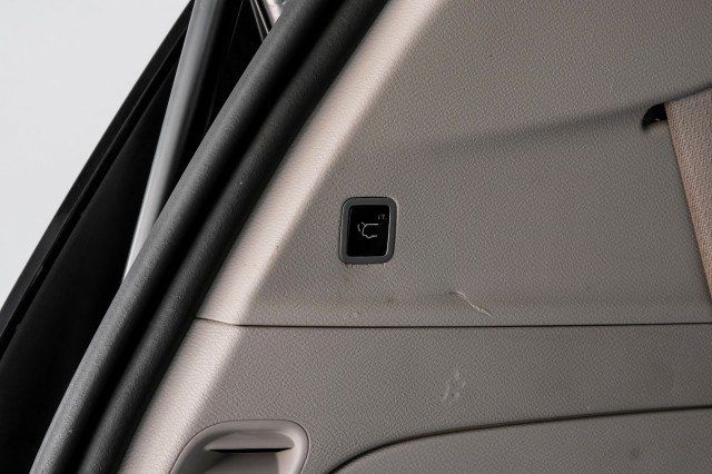 Used 2019 Chrysler Pacifica Touring-L FWD image 51