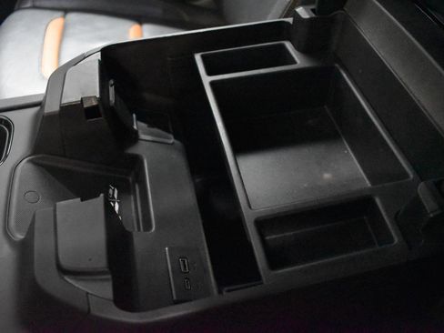 Used 2024 GMC Sierra 1500 AT4 w/ Technology Package image 30