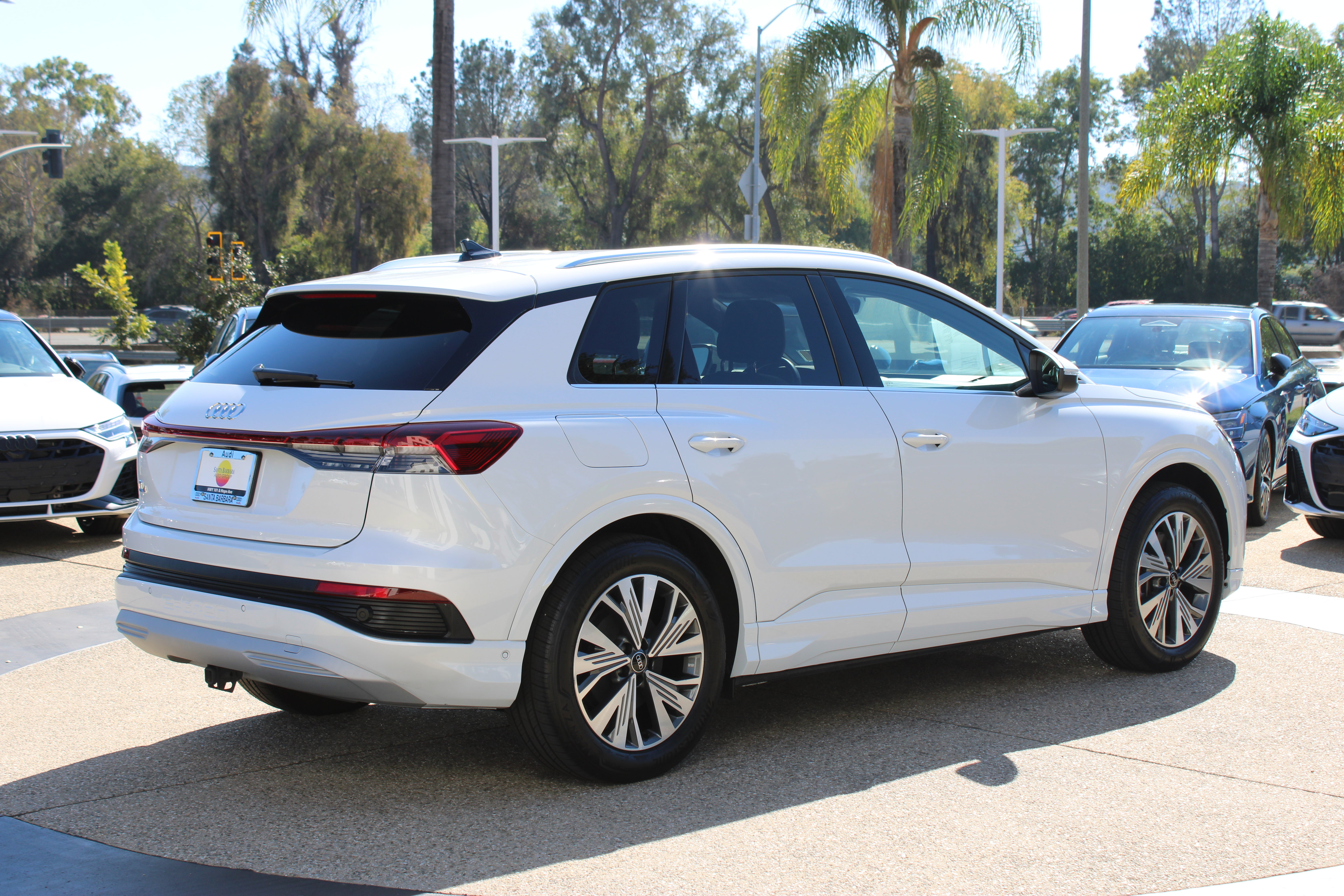 Used 2023 Audi Q4 e-tron Premium Plus RWD image 5
