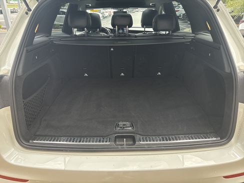 Used 2021 Mercedes-Benz GLC 300 4MATIC image 25
