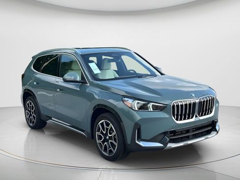 New 2026 BMW X1 xDrive28i w/ Technology Package AWD/4WD image 3