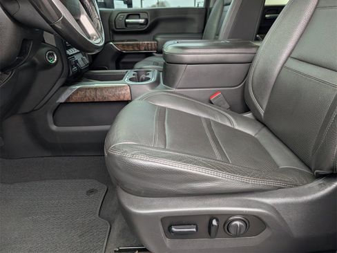 Used 2020 GMC Sierra 2500 Denali w/ Denali Ultimate Package image 16