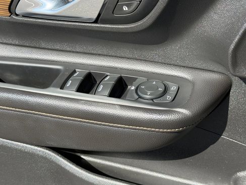 Used 2020 GMC Terrain SLE w/ Driver Convenience Package image 29