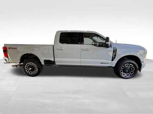 Used 2026 Ford F350 Platinum AWD/4WD image 4