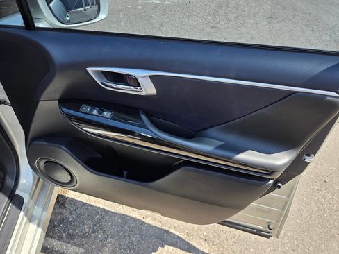 Used 2017 Toyota Mirai Base 4dr Sedan image 35