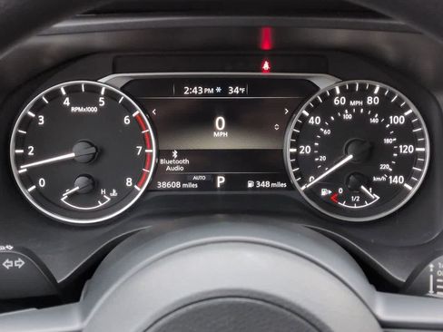 Used 2024 Nissan Rogue SV image 31