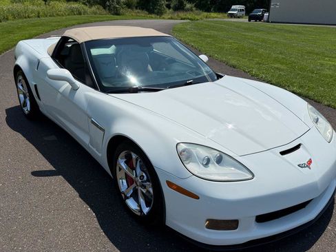 Used 2012 Chevrolet Corvette Grand Sport w/ 2LT Preferred Equipment Group RWD image 14