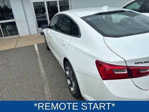 Used 2024 Chevrolet Malibu LT FWD image 3