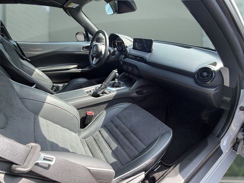 Certified 2024 MAZDA MX-5 Miata RF Club RWD image 16