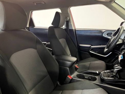 Used 2020 Kia Soul LX FWD image 10