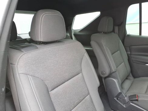 Used 2024 Chevrolet Traverse LT AWD/4WD image 23