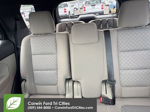 Used 2014 Ford Explorer XLT FWD image 7