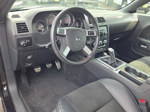 Used 2009 Dodge Challenger SRT8 RWD image 23