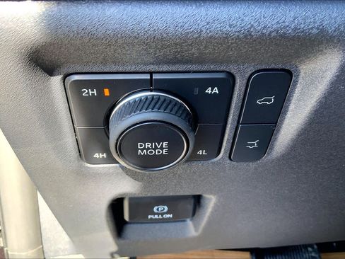 New 2026 Ford Expedition Max Active image 16