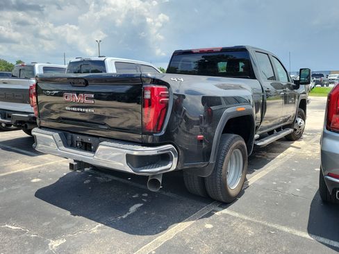 Used 2024 GMC Sierra 3500 Pro AWD/4WD image 5