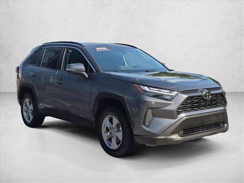 Used 2025 Toyota RAV4 XLE AWD/4WD image 3