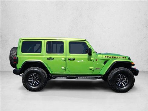 Used 2025 Jeep Wrangler Unlimited Rubicon AWD/4WD image 5