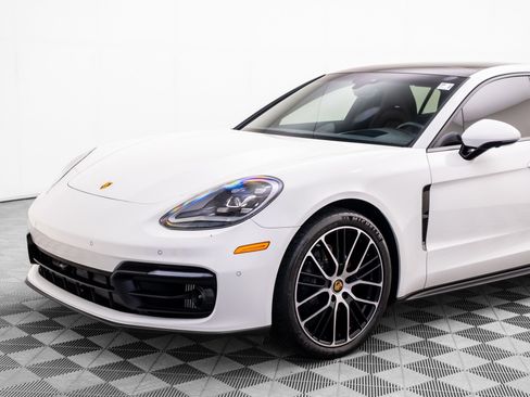Used 2021 Porsche Panamera 4 w/ Premium Package AWD/4WD image 38