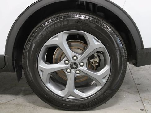 Used 2025 Ford Escape ST-Line Select w/ Class II Trailer Tow Package AWD/4WD image 19