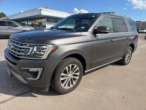 Used 2018 Ford Expedition Limited w/ Equipment Group 301A RWD image 2