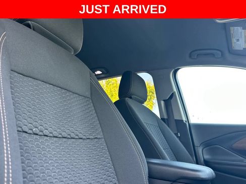 Used 2021 GMC Terrain SLE w/ Driver Convenience Package FWD image 18