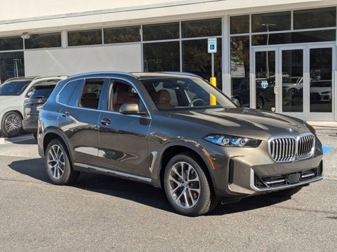 New 2026 BMW X5 xDrive40i w/ Premium Package image 7
