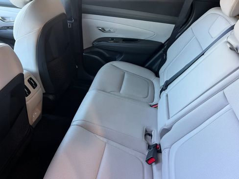 Used 2025 Hyundai Tucson Limited AWD/4WD image 5