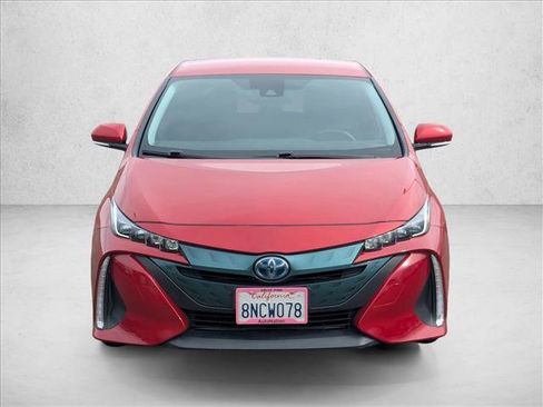 Used 2020 Toyota Prius Prime LE image 2