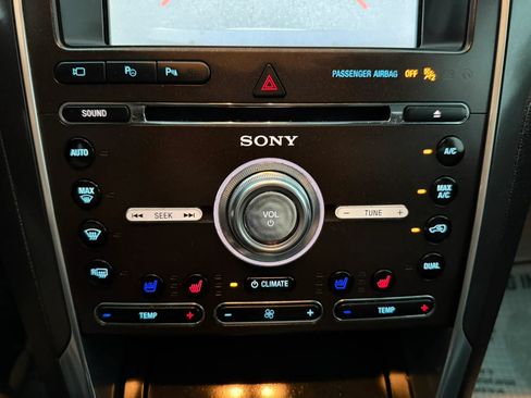 Used 2017 Ford Explorer Limited w/ Equipment Group 301A AWD/4WD image 44