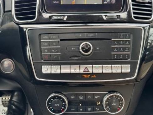 Used 2019 Mercedes-Benz GLE 400 4MATIC image 24