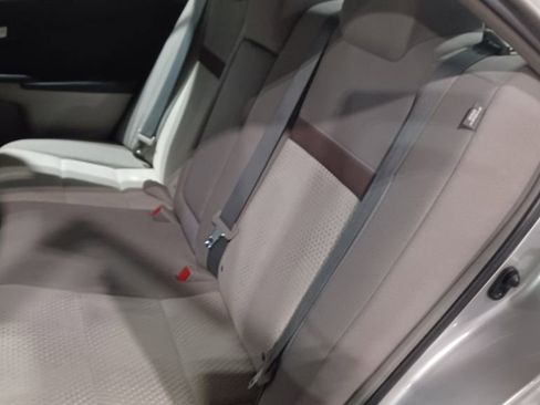 Used 2012 Toyota Camry L image 7