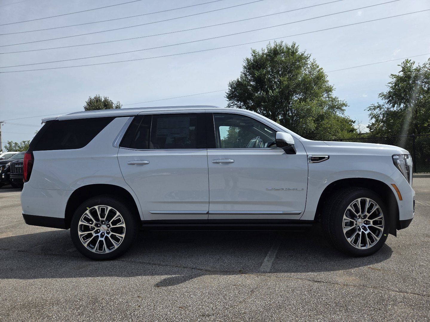 New 2026 GMC Yukon Denali w/ Sun & Power Step Package AWD/4WD image 22