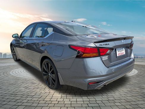 Certified 2022 Nissan Altima 2.5 SR w/ Midnight Edition Package FWD image 7
