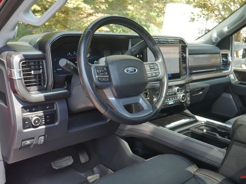 Certified 2024 Ford F250 Lariat w/ Lariat Ultimate Package AWD/4WD image 4